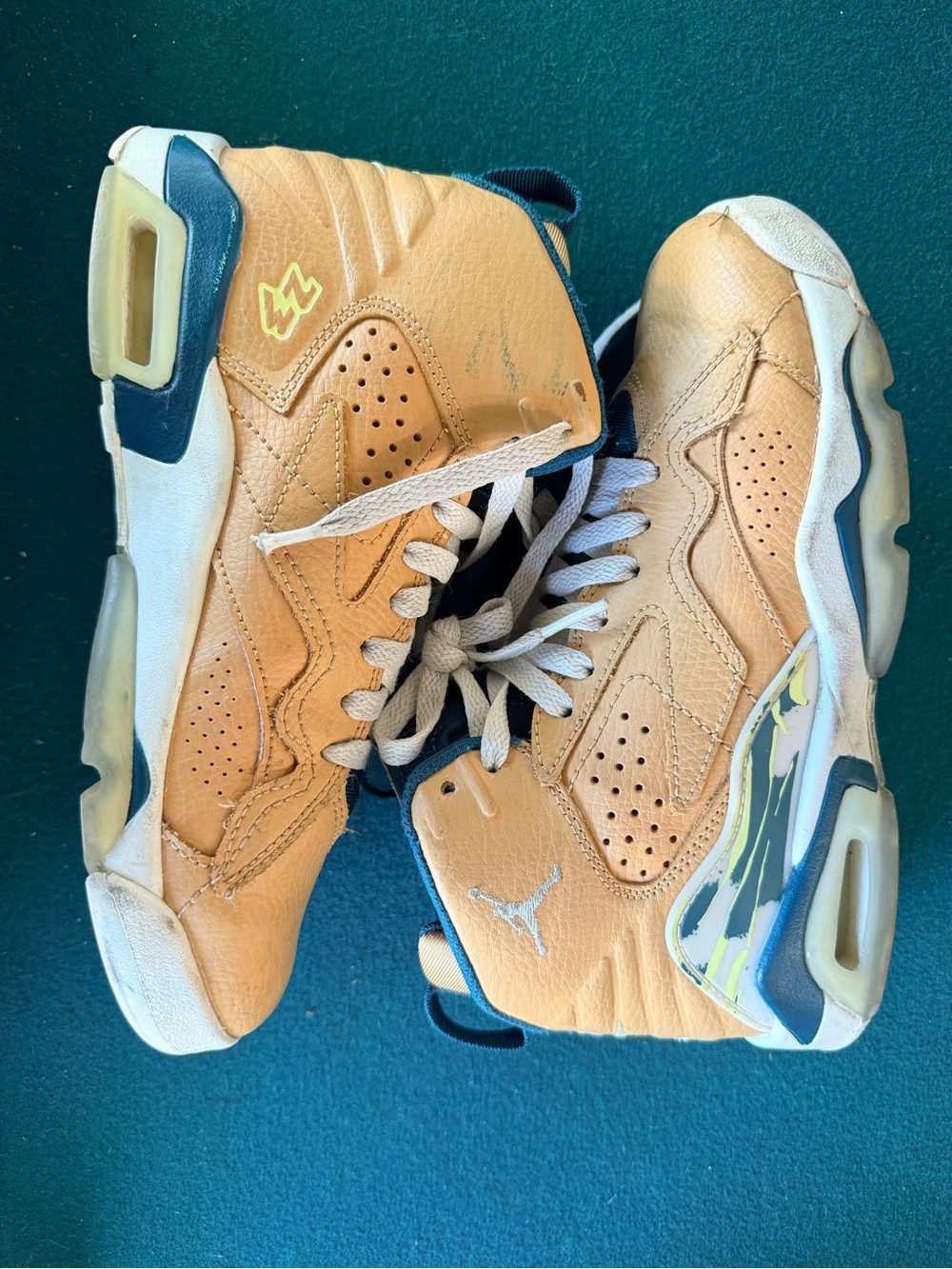 Jordan Kids Tan and Navy Retro Basketball Sneakers